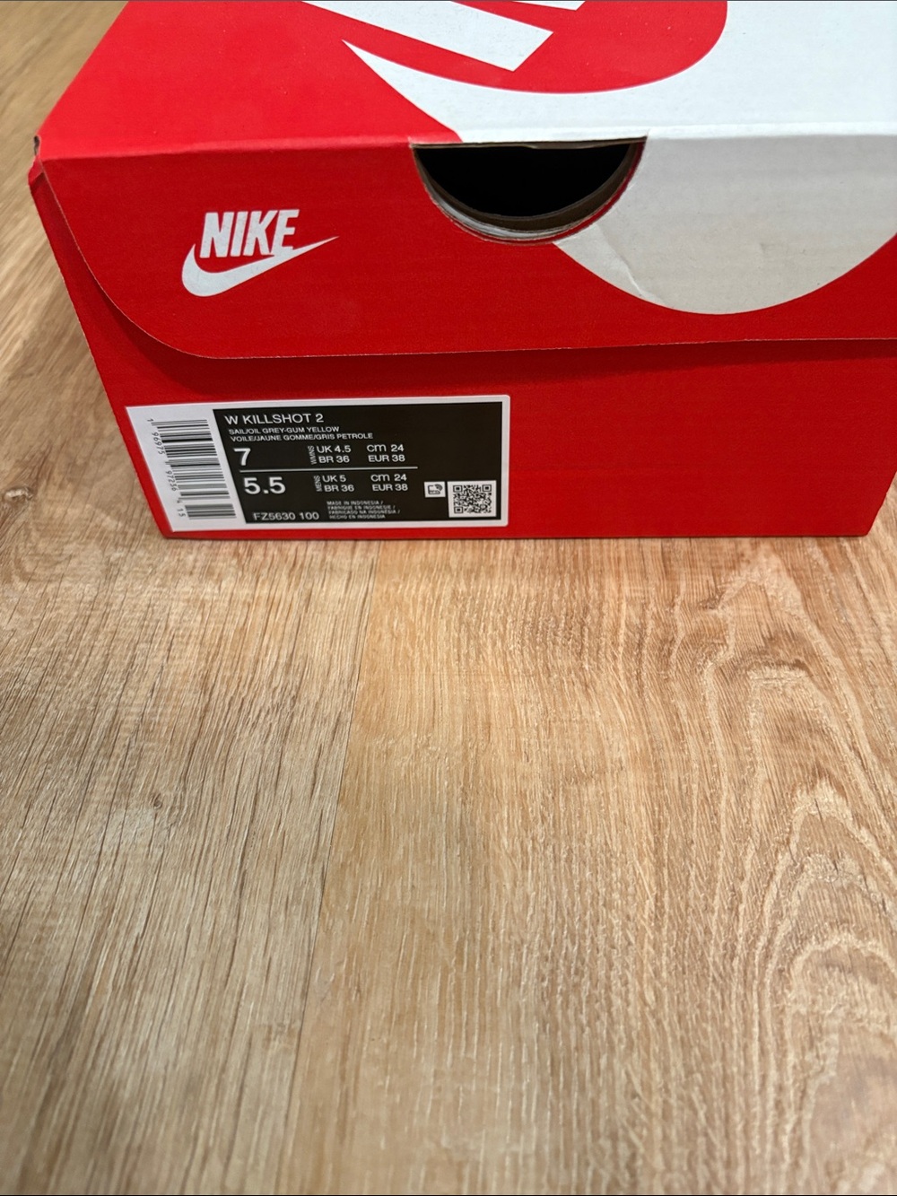 Nike Women’s Killshot 2 Sneakers in White/Black/Gum Sz 7 - Picture 2 of 10